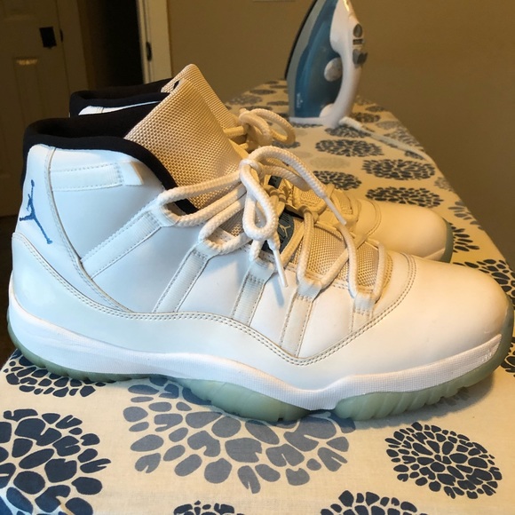 Jordan sneakers - Picture 1 of 3